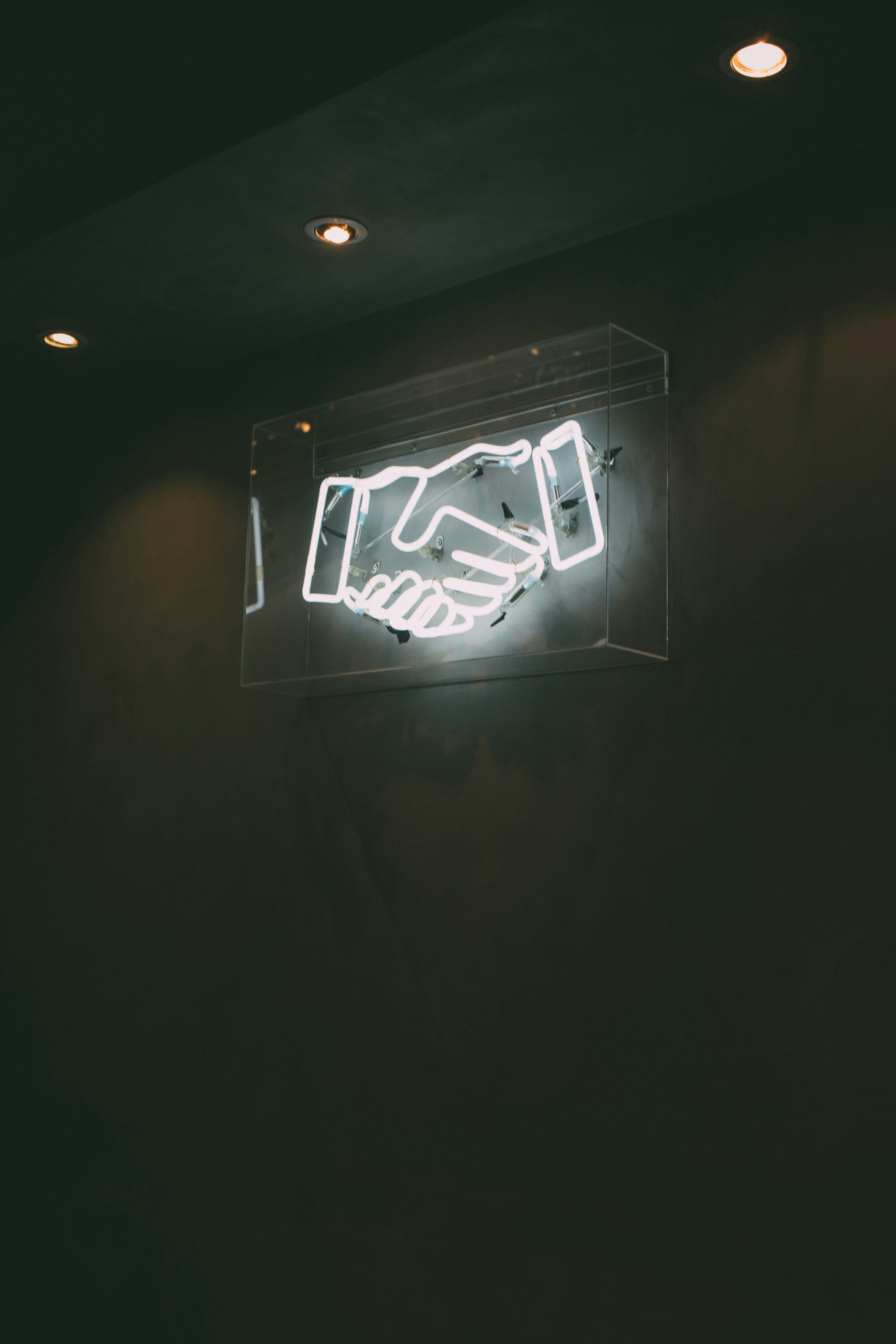 Referral — neon handshake